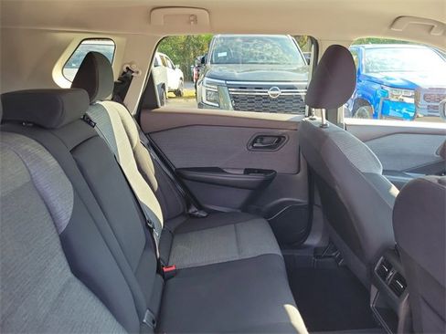 Used 2021 Nissan Rogue S image 30