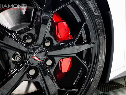 Used 2022 Chevrolet Corvette Stingray Coupe w/ Z51 Performance Package image 32