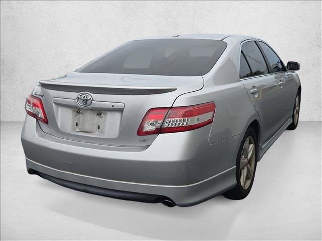 Used 2011 Toyota Camry SE w/ SE Extra-Value Pkg #1 FWD image 5