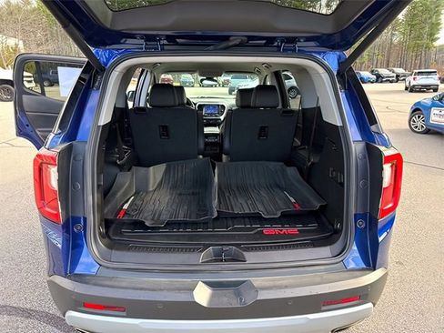 Used 2023 GMC Acadia SLT w/ Preferred Package image 19