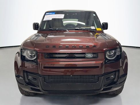 Used 2025 Land Rover Defender 130 X-Dynamic SE AWD/4WD image 6