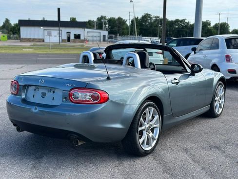 Used 2013 MAZDA MX-5 Miata Grand Touring RWD image 10