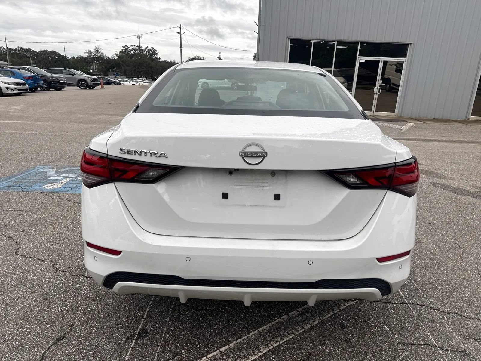 Used 2025 Nissan Sentra S FWD image 9