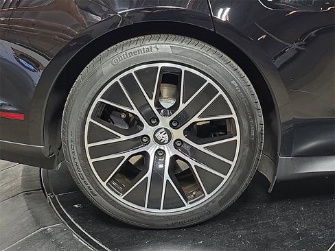 Used 2023 Porsche Taycan image 29