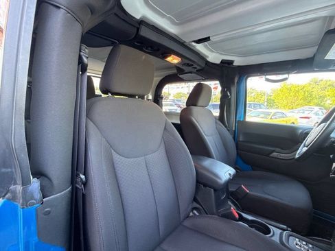Used 2015 Jeep Wrangler Sport w/ Quick Order Package 24S AWD/4WD image 17
