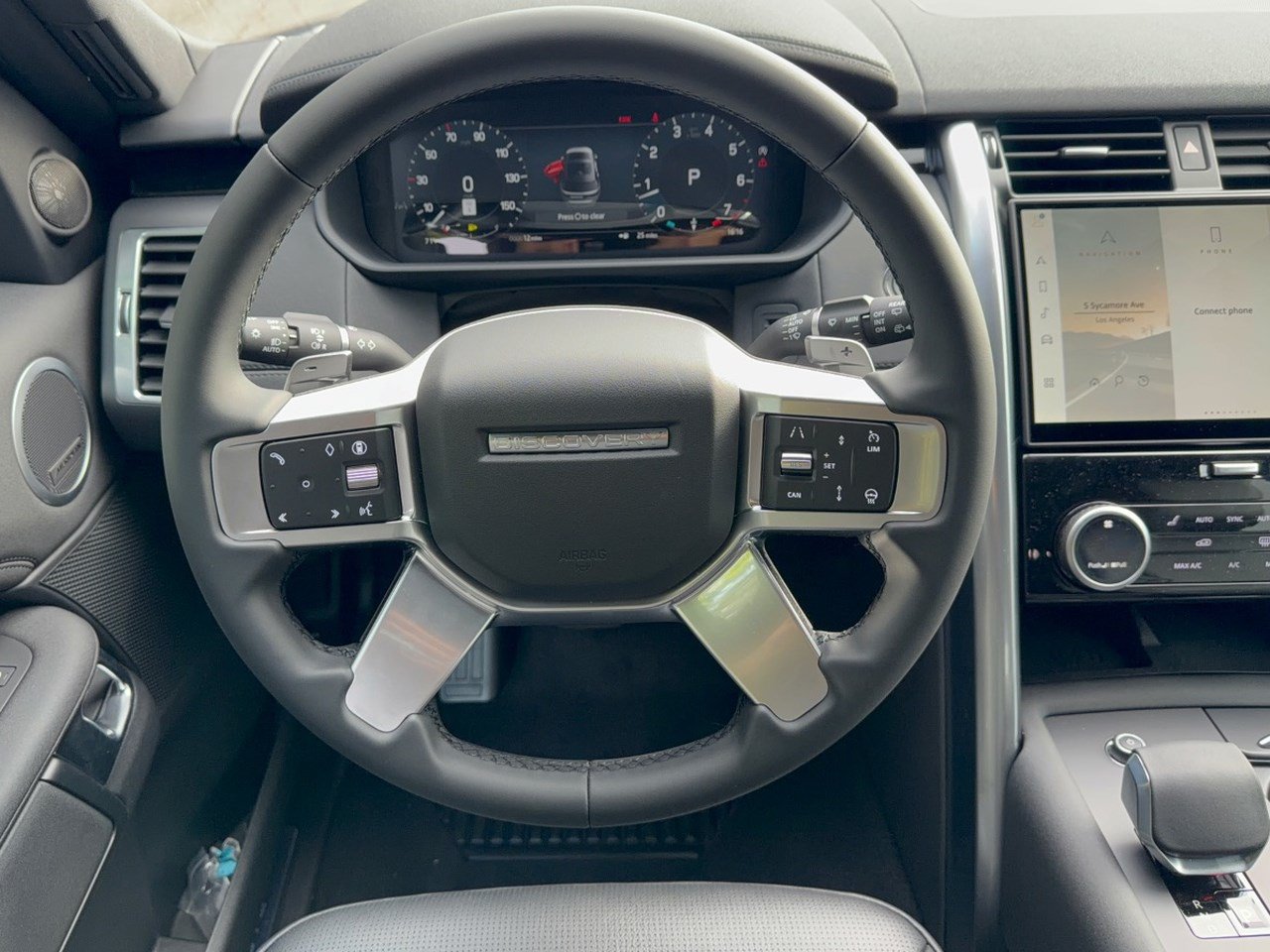 New 2026 Land Rover Discovery S AWD/4WD image 9