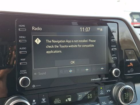 Used 2022 Toyota Highlander LE image 20