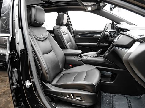 Used 2025 Cadillac XT5 Premium Luxury FWD image 38