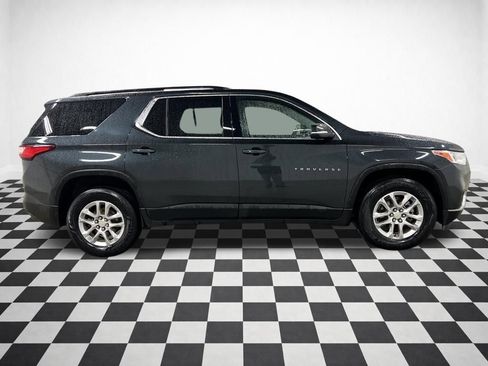 Certified 2021 Chevrolet Traverse LT image 2