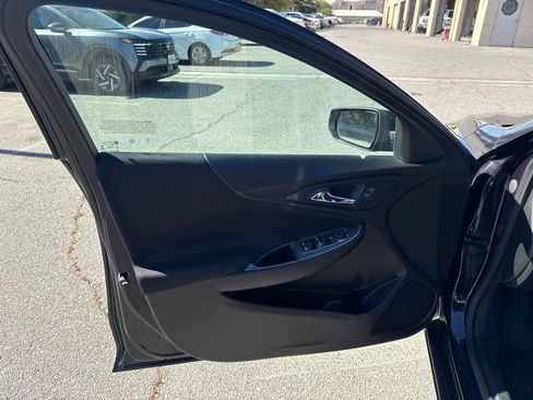 Used 2023 Chevrolet Malibu LT FWD image 11