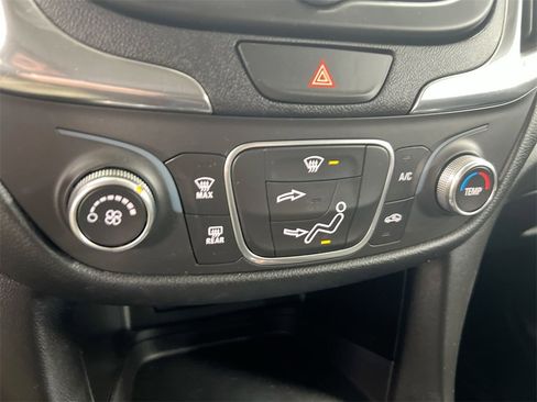 Used 2020 Chevrolet Equinox LT w/ LPO, Floor Liner Package image 15