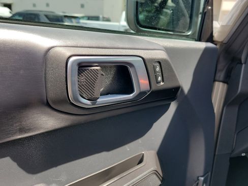 Certified 2025 Ford Bronco Outer Banks w/ Sasquatch Package AWD/4WD image 19