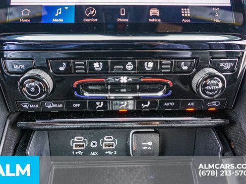 Used 2025 Jeep Grand Cherokee Limited w/ Luxury Tech Group II RWD image 43