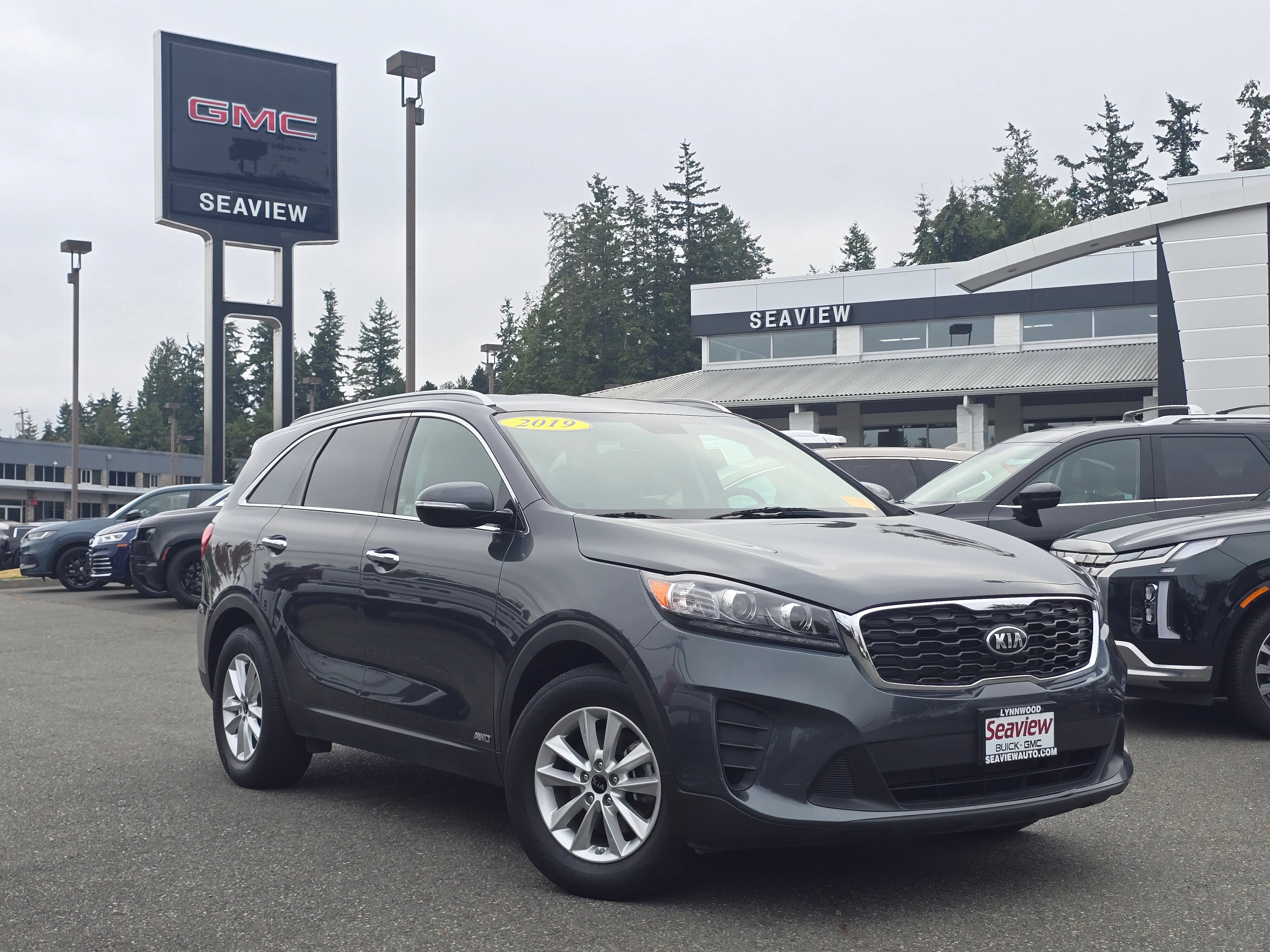 Used 2019 Kia Sorento AWD w/ LX Convenience Package image 1