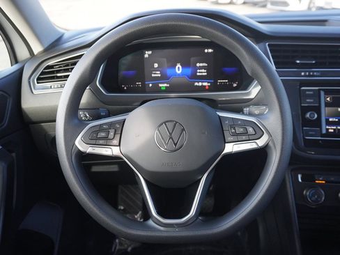 Used 2022 Volkswagen Tiguan S image 39