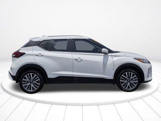 Used 2024 Nissan Kicks SV FWD video 2