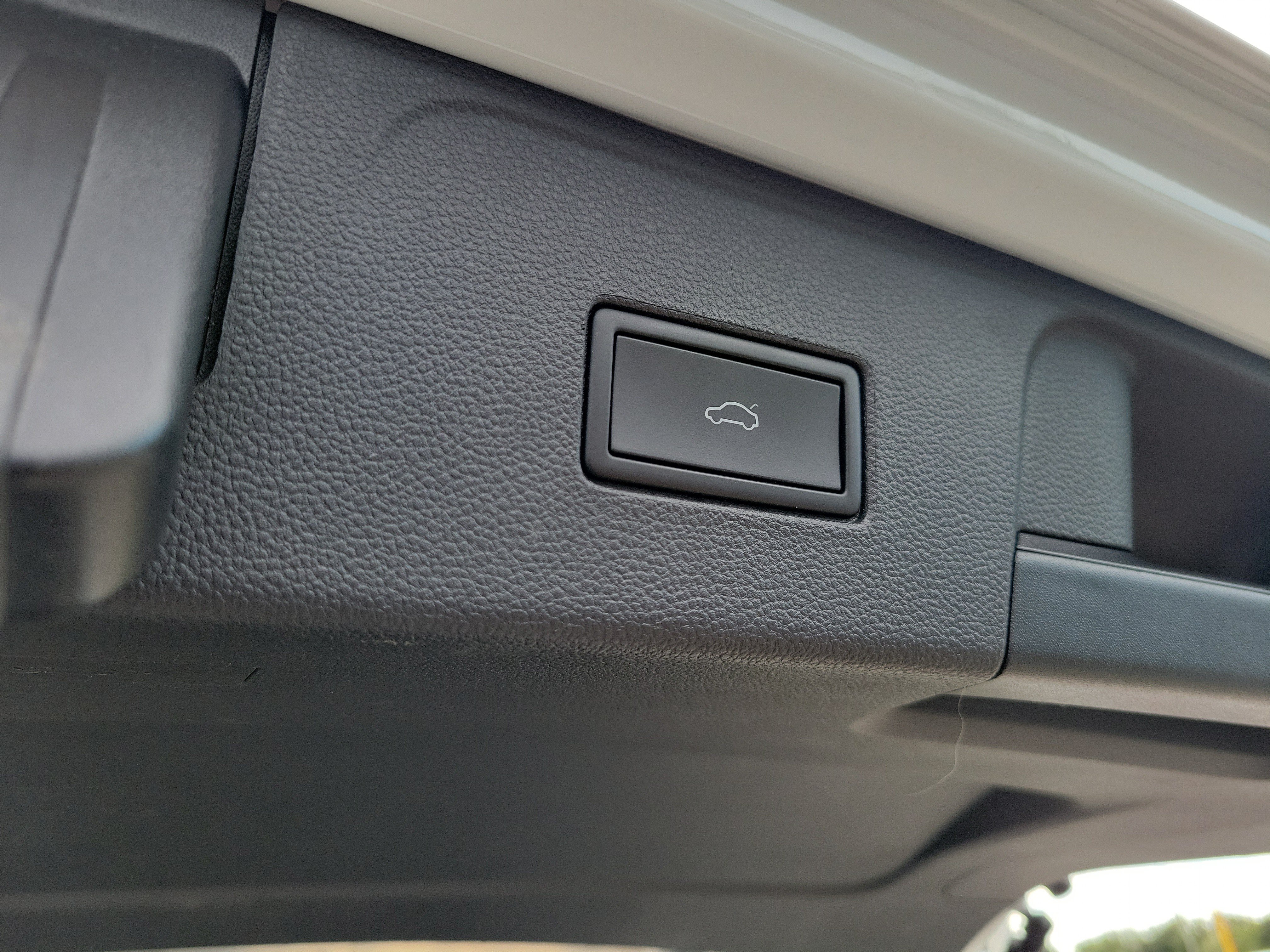 Used 2022 Volkswagen Atlas SE FWD image 15