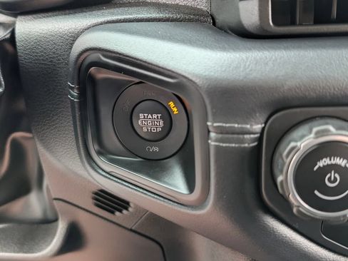 Used 2024 Jeep Wrangler Unlimited Sahara AWD/4WD image 30