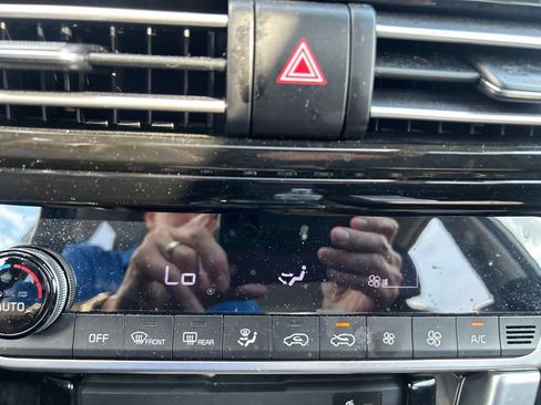 Certified 2023 Kia Seltos EX AWD/4WD image 14