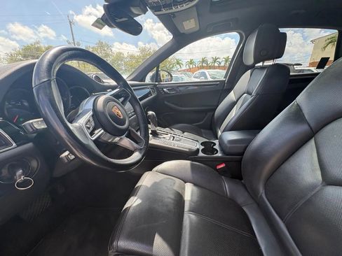 Used 2017 Porsche Macan image 11