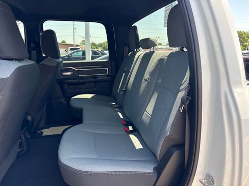 Used 2022 RAM 2500 Big Horn AWD/4WD image 7