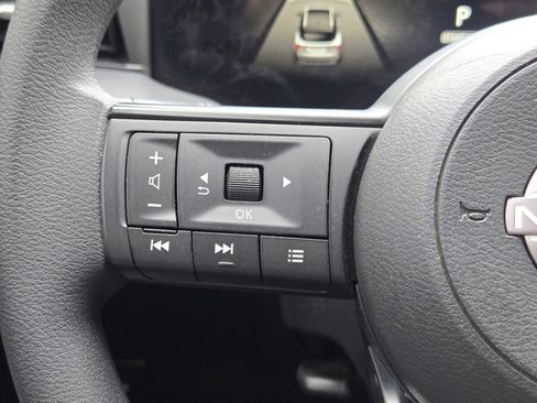 Used 2025 Nissan Kicks S FWD image 29