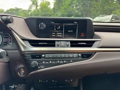 Used 2020 Lexus ES 350 w/ Premium Package FWD image 18