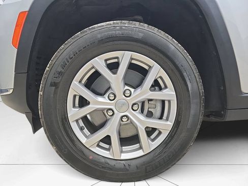 Used 2022 Jeep Grand Cherokee L Limited RWD image 27