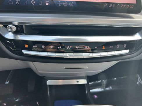 Used 2024 Cadillac Lyriq Luxury image 27