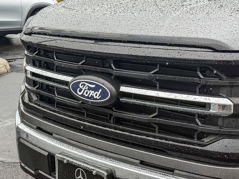 Used 2024 Ford F150 XLT AWD/4WD image 3