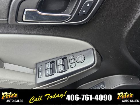 Used 2020 Chevrolet Suburban LT image 21
