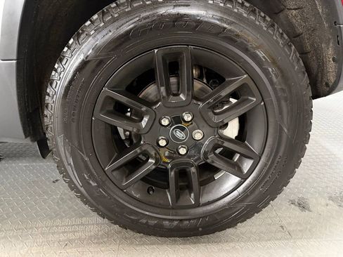 Used 2024 Land Rover Defender 110 S image 7