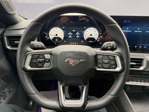 Used 2025 Ford Mustang Premium image 12