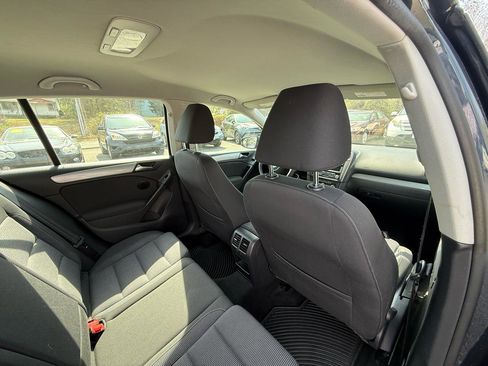 Used 2013 Volkswagen Golf 4-Door image 22