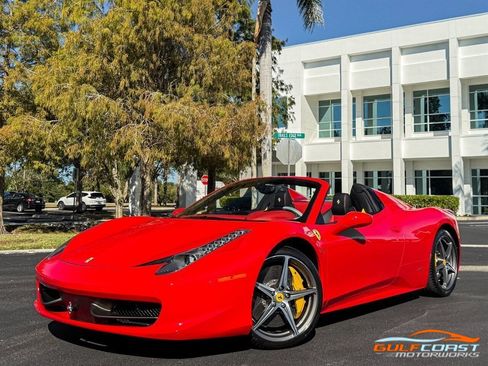 Used 2015 Ferrari 458 Spider image 11