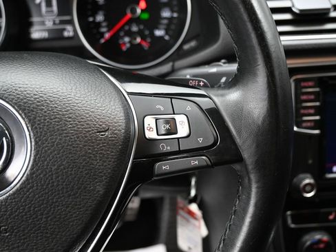 Used 2018 Volkswagen Passat 2.0T S image 19