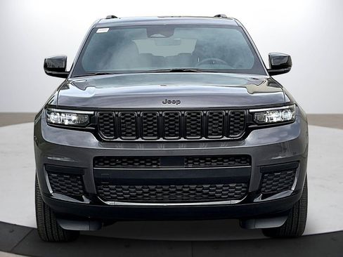 Certified 2025 Jeep Grand Cherokee L Altitude AWD/4WD image 3