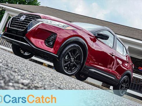 Used 2022 Nissan Kicks SR w/ Premium Package FWD image 4