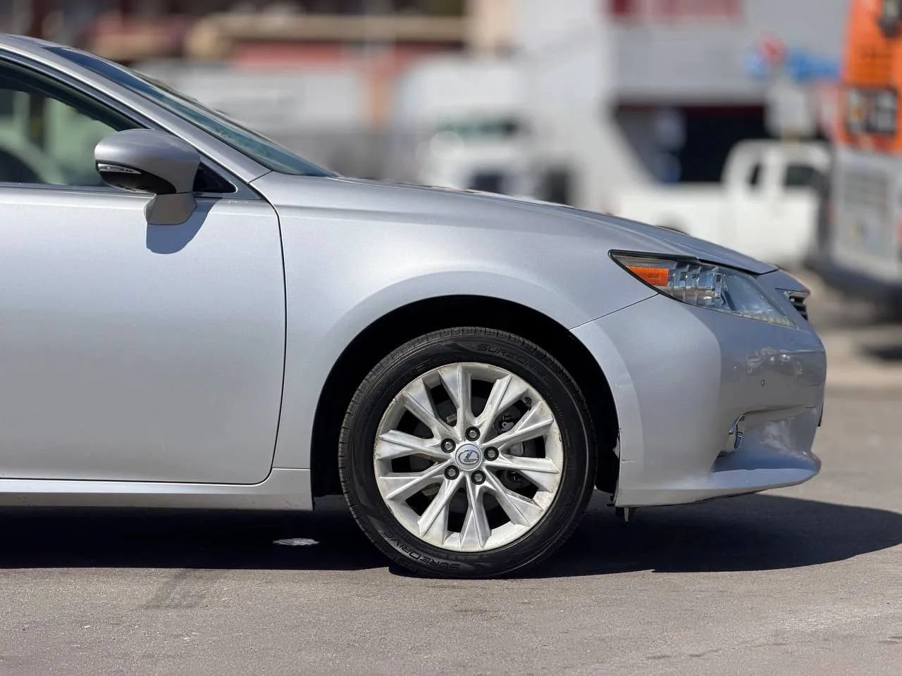 Used 2014 Lexus ES 300h w/ Premium Package w/Bamboo Trim FWD image 17