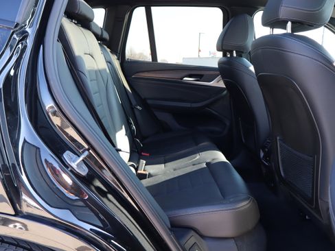 Used 2018 BMW X3 M40i image 11