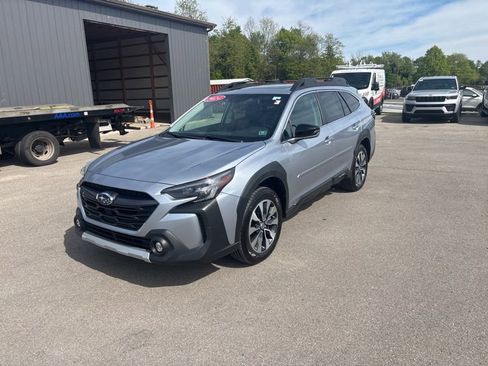 Used 2024 Subaru Outback Limited AWD/4WD image 7