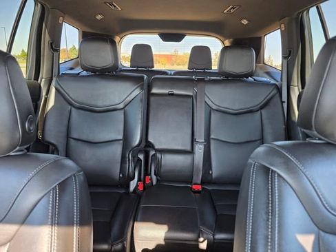 Used 2023 Cadillac XT6 Premium Luxury image 18