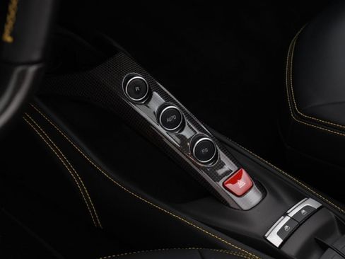 Used 2018 Ferrari 488 Spider RWD image 16