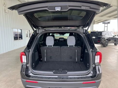 Used 2025 Ford Explorer ST-Line w/ ST-Line Street Pack image 21