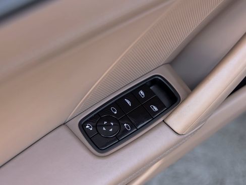 Certified 2020 Porsche 911 Carrera S RWD image 25