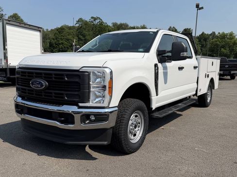 Used 2023 Ford F250 XL w/ Snow Plow Prep Package AWD/4WD image 1