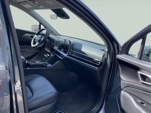 Used 2024 Kia Sportage EX FWD image 19
