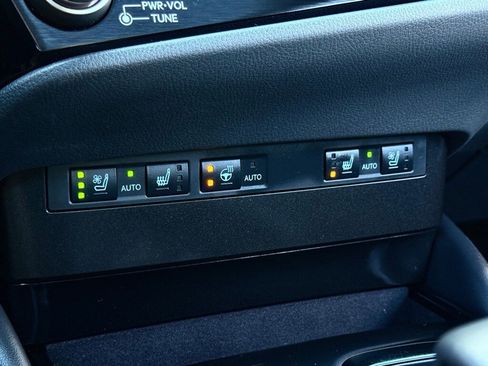 Certified 2025 Lexus ES 300h w/ Premium Package image 23