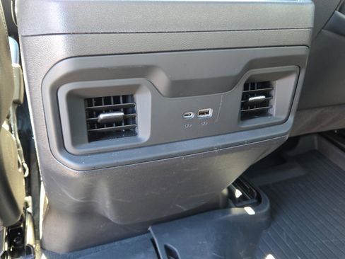 Used 2025 Chevrolet Silverado 1500 LT Trail Boss w/ Convenience Package II AWD/4WD image 15