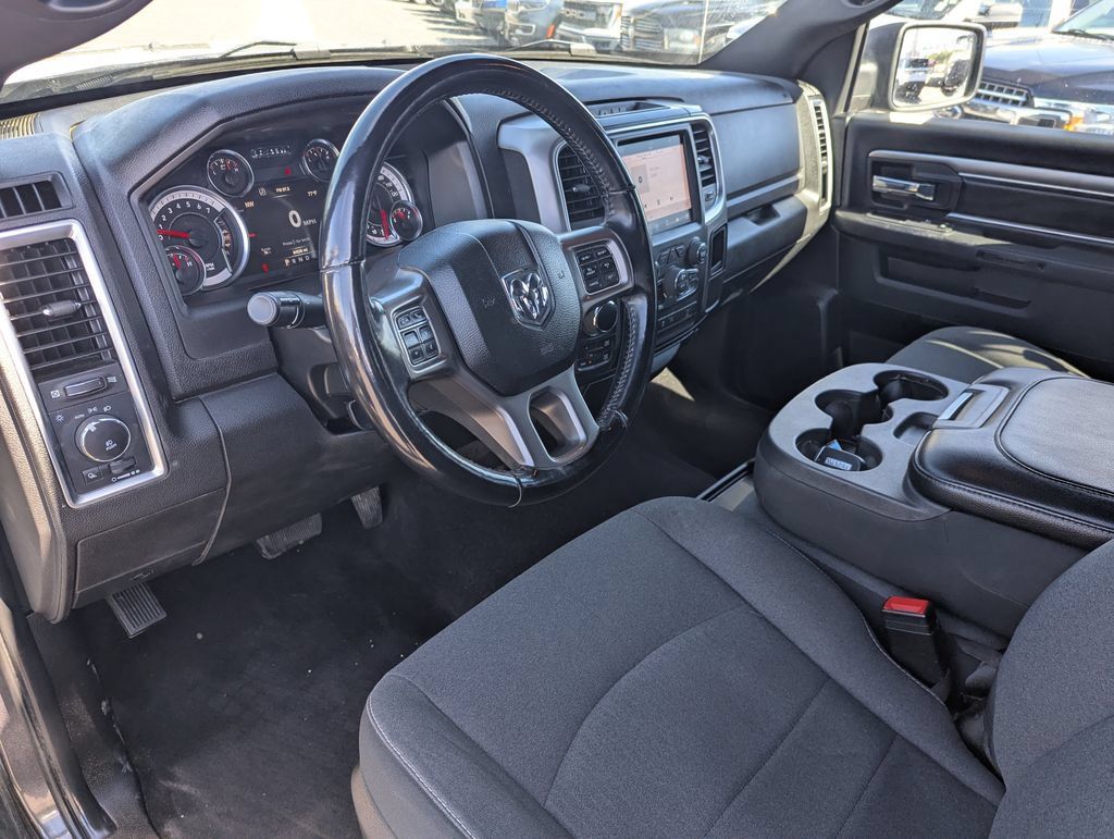 Used 2022 RAM 1500 Warlock AWD/4WD image 25